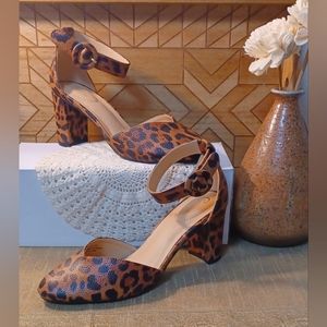 Cheetah Print Comfort Chunky Heels, Size 7